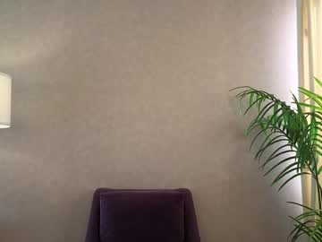 girl
        chelseafurnish cam image #3521317