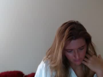 girl
        superrr_starrr cam image #2973519