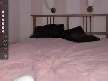 girl
        poisonn_girl cam image #1560599