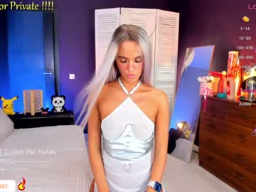 girl
        blush_mikki cam image #2826385