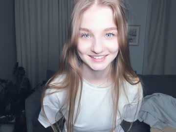 girl
        _magic_smile_ cam image #2035207
