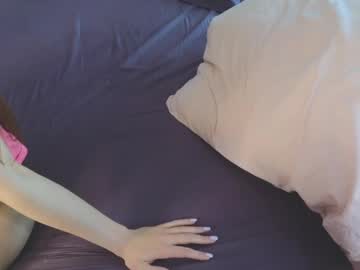 girl
        angelina_new cam image #2974434