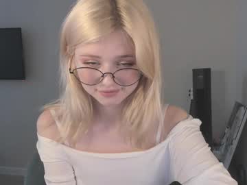 girl
        grace_smitt cam image #4674381