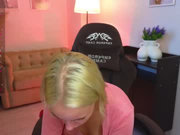 girl
        elly_shine_ cam image #3093354