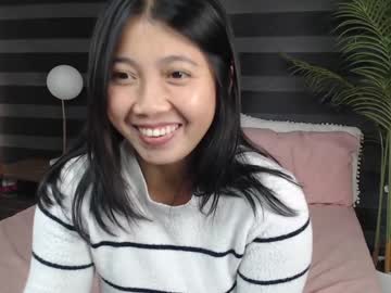 girl
        skytime96 cam image #3002870