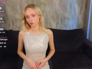 girl
        alodiedarbyshire cam image #4373046