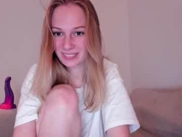 girl
        magic_couple13 cam image #2080322