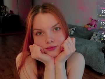girl
        katy_ethereal cam image #2892158