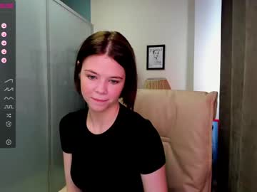girl
        hello_alex_ cam image #809461