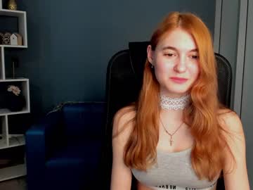 girl
        bettymango cam image #694982