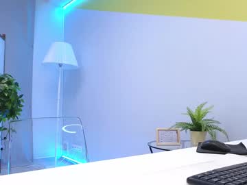 girl
        lovlybambi cam image #2937016
