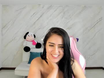 girl
        allisonpalmer cam image #2138236