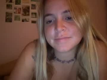 girl
        lolaxxx726103 cam image #278008