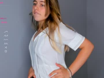 girl
        lindamildreda cam image #1486890