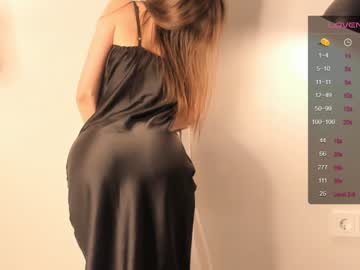 girl
        macicolon cam image #1803912