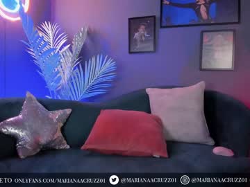 girl
        mariannacruzz cam image #435402