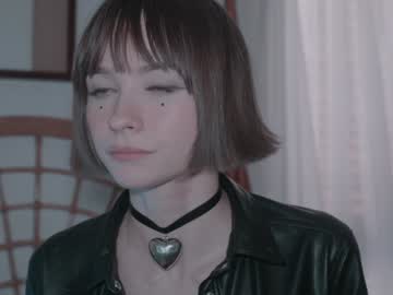 girl
        chaturbatable cam image #3894555