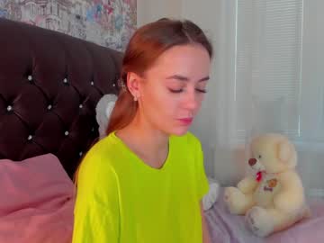girl
        angelina_new cam image #129164