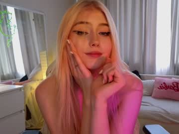 girl
        vonnalein cam image #3477618