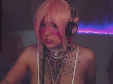 girl
        shiningpassion cam image #3256634
