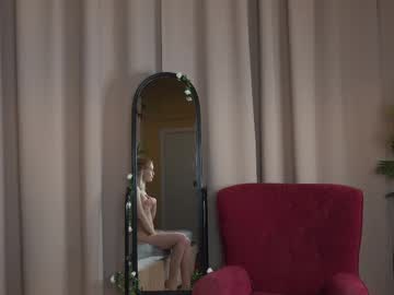 girl
        lisa_morriss cam image #4220984