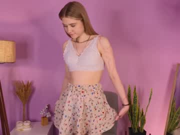 girl
        alisia_spinnet cam image #2012864