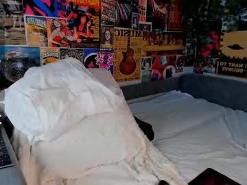 girl
        flirtykitty_ cam image #4410459