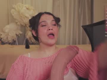 girl
        chery_lady22 cam image #1835569