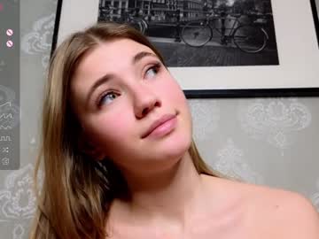girl
        cute_fox_girl cam image #4033270