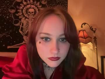 girl
        7uckyjinx cam image #2532975