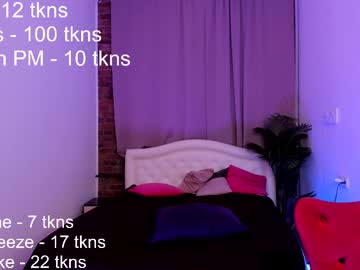 girl
        elizabeth_daily cam image #4220771