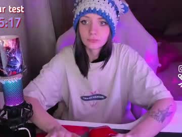 girl
        elizabethbritanny cam image #4247125