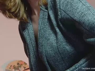 girl
        lea_exe cam image #2172985