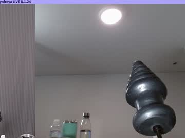 girl
        wynfreya cam image #3147950