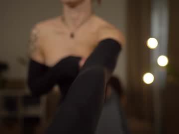girl
        lovely_tammy cam image #3813366