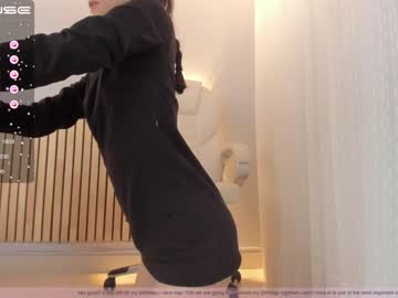 girl
        little_effy18 cam image #980224