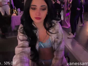 girl
        xvno cam image #2287858