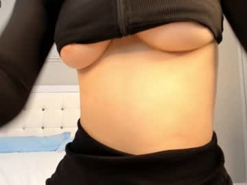 girl
        nacuno_min cam image #1068195