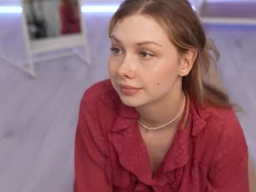 girl
        april_blush cam image #2611194