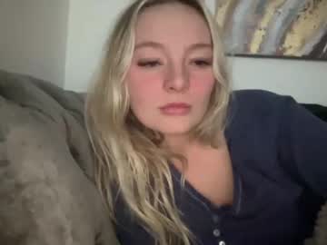 girl
        kinkychantelle98 cam image #2124830