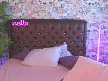girl
        angelina_new cam image #3337972