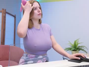 girl
        lovlybambi cam image #2447863