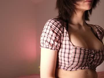 girl
        reei__ cam image #1360717