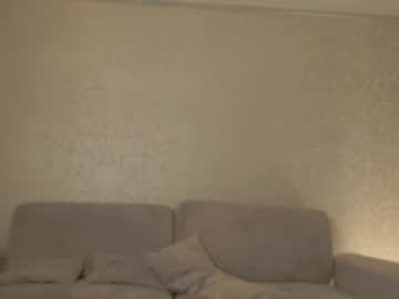 girl
        lynnalltop cam image #4292754