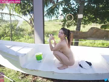 girl
        loollypop24 cam image #2861322