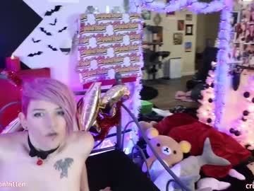 girl
        crimsonkitten cam image #2002392