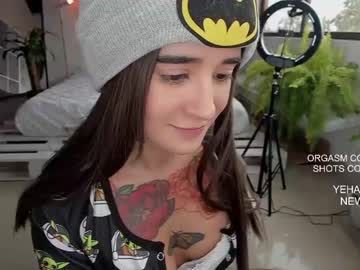girl
        lonelly_lolly98 cam image #553763