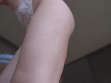 girl
        bibi_it_is cam image #709912