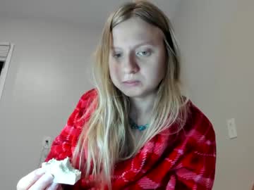 girl
        scartit cam image #1666697