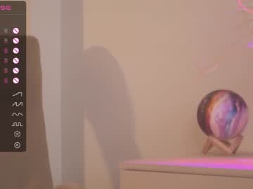 girl
        oki_dokie cam image #1515034